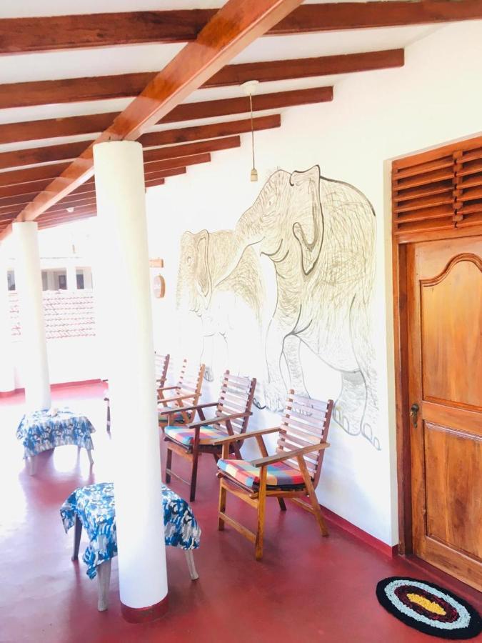 Sunrise Guest House & Restaurant Tangalle Εξωτερικό φωτογραφία