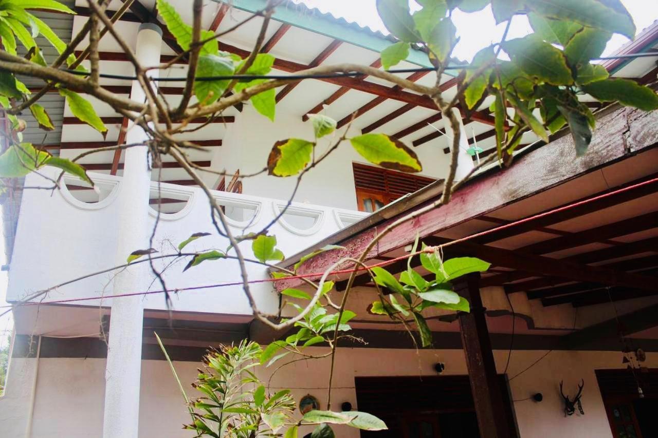Sunrise Guest House & Restaurant Tangalle Εξωτερικό φωτογραφία