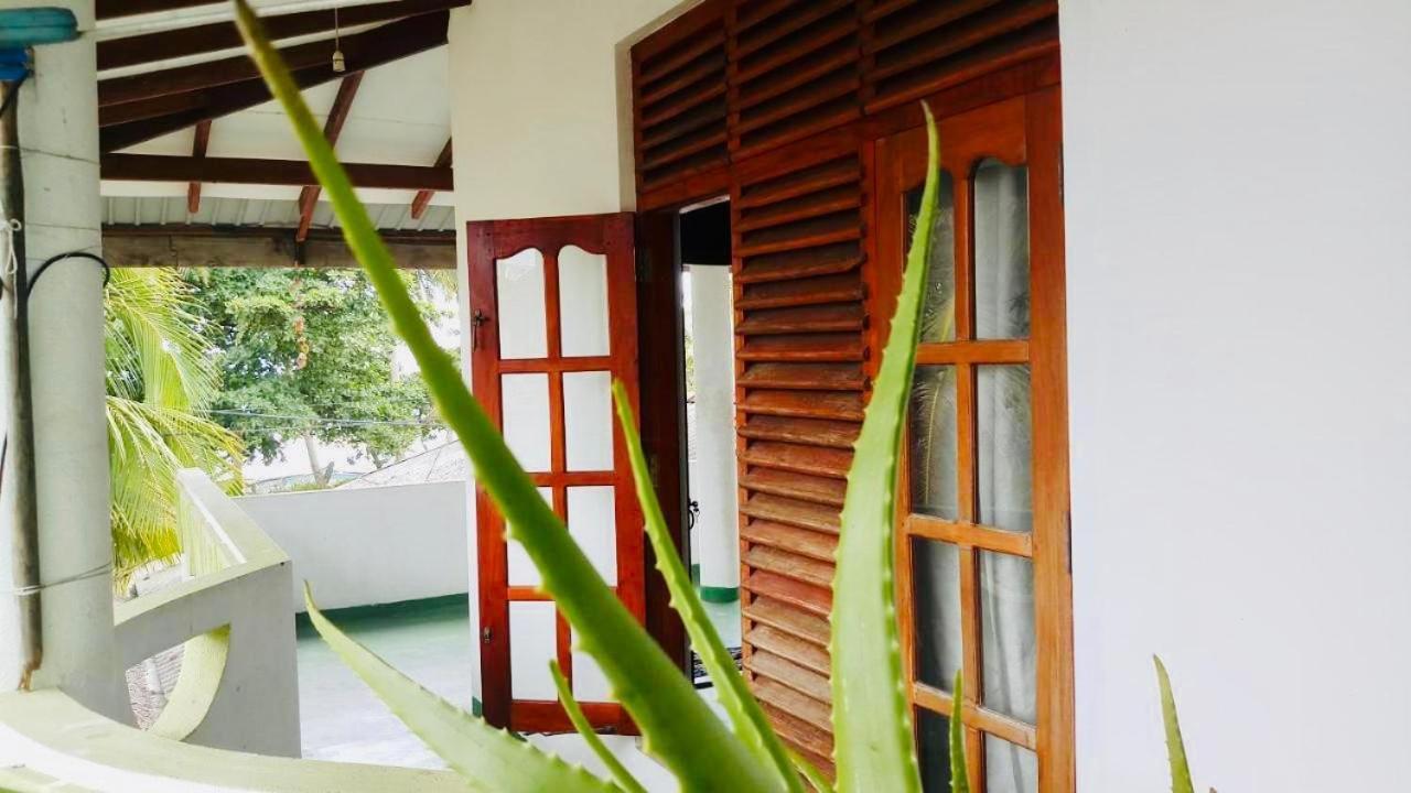 Sunrise Guest House & Restaurant Tangalle Εξωτερικό φωτογραφία